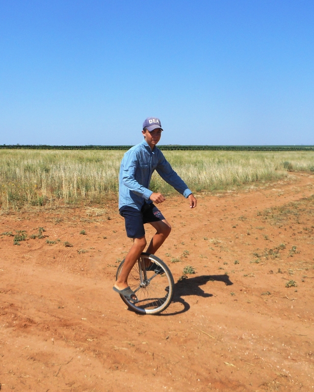 unicycling-1-person.jpg